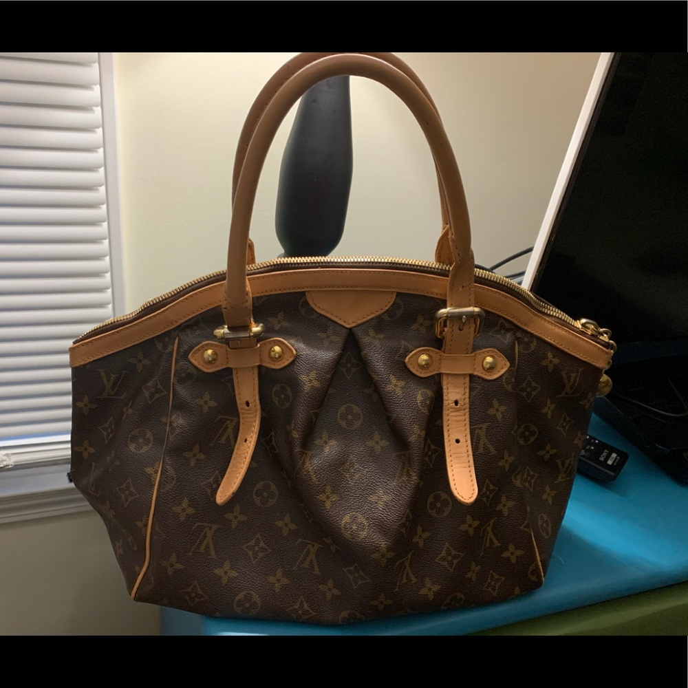 Authentic Louis Vuitton Tivoli GM